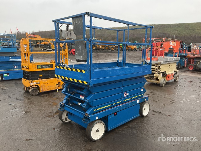 2012 Skyjack SJIII4632 Electric Scissor Lift - Scissor lift: picture 2 2012 Skyjack SJIII4632 Electric Scissor Lift - Scissor lift: picture 2