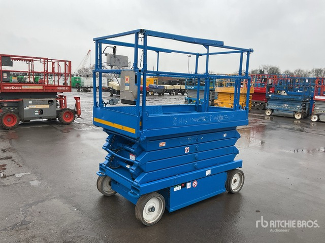 2012 Skyjack SJIII4632 Electric Scissor Lift - Scissor lift: picture 2 2012 Skyjack SJIII4632 Electric Scissor Lift - Scissor lift: picture 2