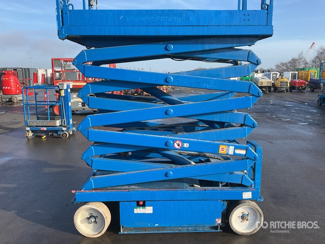 2012 Skyjack SJIII4632 Electric Scissor Lift - Scissor lift: picture 4 2012 Skyjack SJIII4632 Electric Scissor Lift - Scissor lift: picture 4