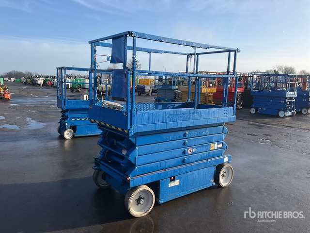 2012 Skyjack SJIII4632 Electric Scissor Lift - Scissor lift: picture 2 2012 Skyjack SJIII4632 Electric Scissor Lift - Scissor lift: picture 2