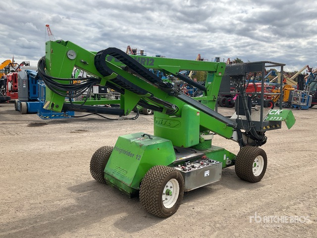 2013 Nifty HR12?NDE 2WD Hybrid (Inoperable) Articulating Boom Lift - Articulated boom: picture 3 2013 Nifty HR12?NDE 2WD Hybrid (Inoperable) Articulating Boom Lift - Articulated boom: picture 3