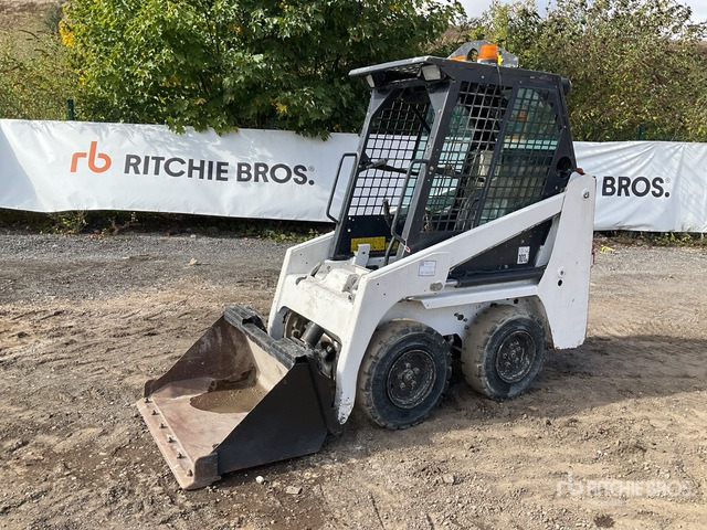 2014 Bobcat S70 Skid Steer Loader - Skid steer loader: picture 2 2014 Bobcat S70 Skid Steer Loader - Skid steer loader: picture 2