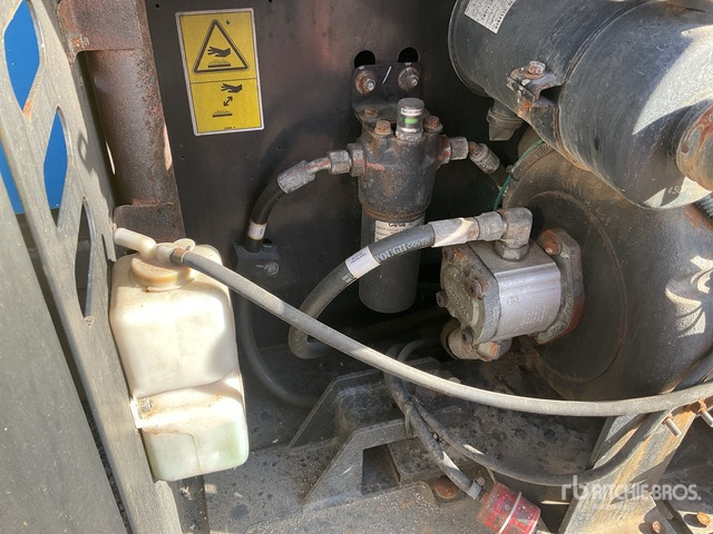 2014 Genie GS2669RT 4x4 Diesel Scissor Lift - Scissor lift: picture 5 2014 Genie GS2669RT 4x4 Diesel Scissor Lift - Scissor lift: picture 5