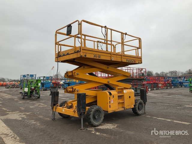 2014 Haulotte H12SDX 4x4 Diesel Scissor Lift - Scissor lift: picture 1 2014 Haulotte H12SDX 4x4 Diesel Scissor Lift - Scissor lift: picture 1