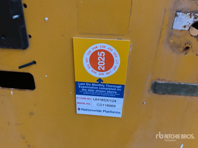 2015 Haulotte H18SX 4x4 Diesel Scissor Lift - Scissor lift: picture 3 2015 Haulotte H18SX 4x4 Diesel Scissor Lift - Scissor lift: picture 3