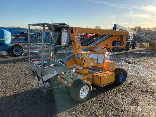 Articulated boom 2015 Nifty-Lift HR12NDE 2WD Hybrid Articulating Boom Lift: picture 1