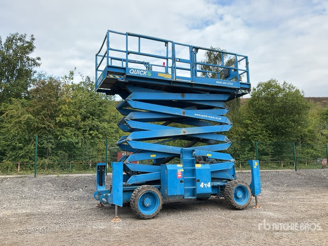2016 Genie GS5390 4x4 Diesel Scissor Lift - Scissor lift: picture 3 2016 Genie GS5390 4x4 Diesel Scissor Lift - Scissor lift: picture 3
