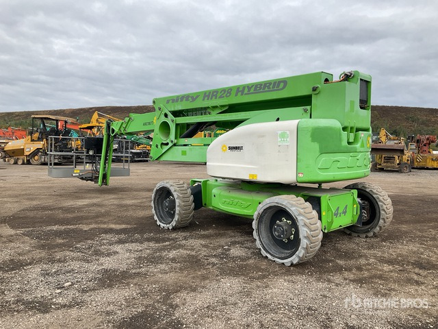 2017 Nifty HR28 4WD Hybrid Articulating Boom Lift - Articulated boom: picture 4 2017 Nifty HR28 4WD Hybrid Articulating Boom Lift - Articulated boom: picture 4