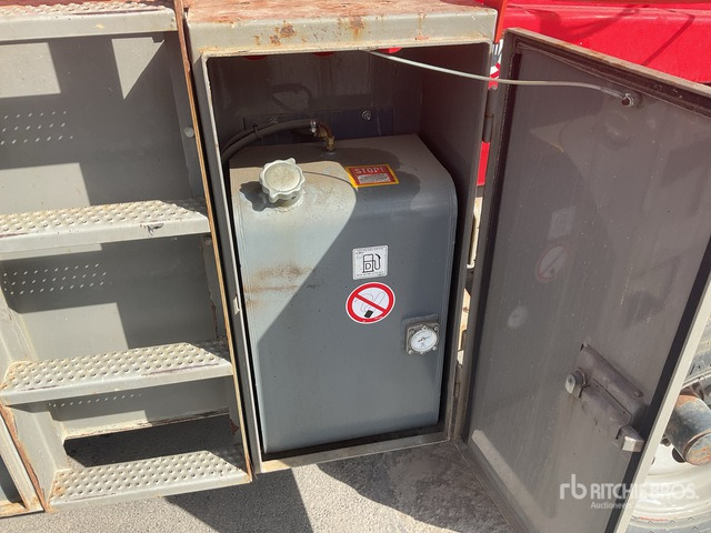 2017 Skyjack SJ8841 4x4 Diesel Scissor Lift - Scissor lift: picture 5 2017 Skyjack SJ8841 4x4 Diesel Scissor Lift - Scissor lift: picture 5