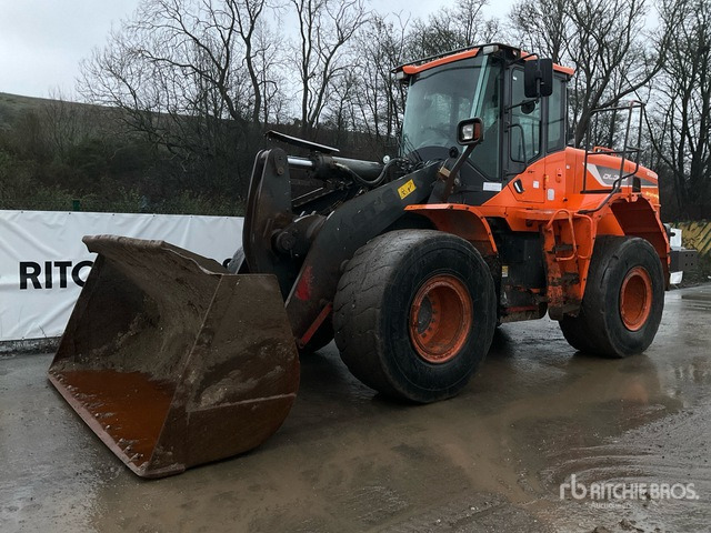 2018 Doosan DL300-5 Wheel Loader - Wheel loader: picture 2 2018 Doosan DL300-5 Wheel Loader - Wheel loader: picture 2