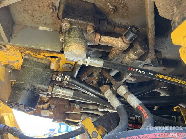 2000 Komatsu WA450-3 Wheel Loader - Wheel loader: picture 4 2000 Komatsu WA450-3 Wheel Loader - Wheel loader: picture 4