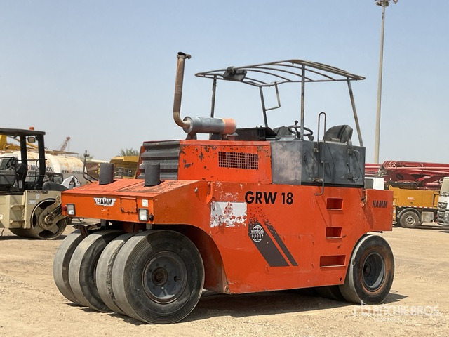 2004 Hamm GRW18 8 Wheel Pneumatic Roller - Pneumatic roller: picture 2 2004 Hamm GRW18 8 Wheel Pneumatic Roller - Pneumatic roller: picture 2