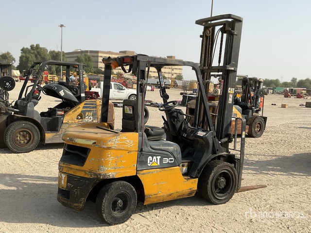 2006 Cat DE30NT 3 ton Forklift - Diesel forklift: picture 3 2006 Cat DE30NT 3 ton Forklift - Diesel forklift: picture 3