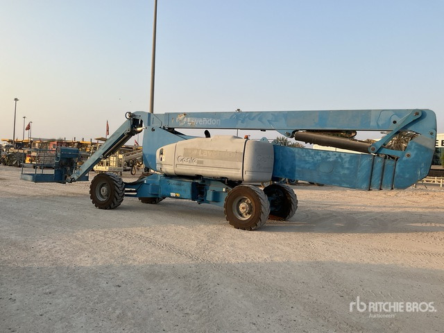 2008 Genie Z-135 4WD Diesel Articulating Boom Lift - Articulated boom: picture 4 2008 Genie Z-135 4WD Diesel Articulating Boom Lift - Articulated boom: picture 4