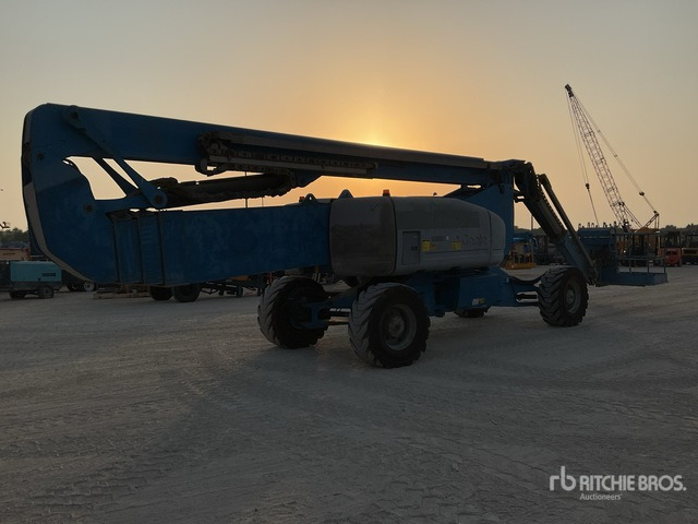 Articulated boom 2008 Genie Z-135 4WD Diesel Articulating Boom Lift: picture 6
