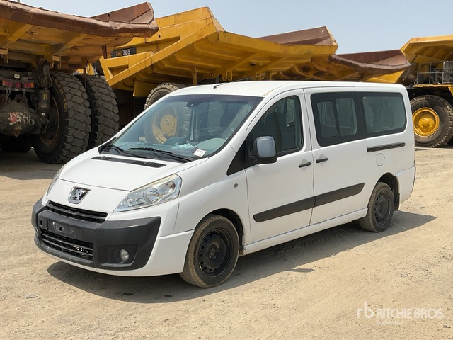 2010 Peugeot Expert Tepee - Passenger van: picture 2 2010 Peugeot Expert Tepee - Passenger van: picture 2