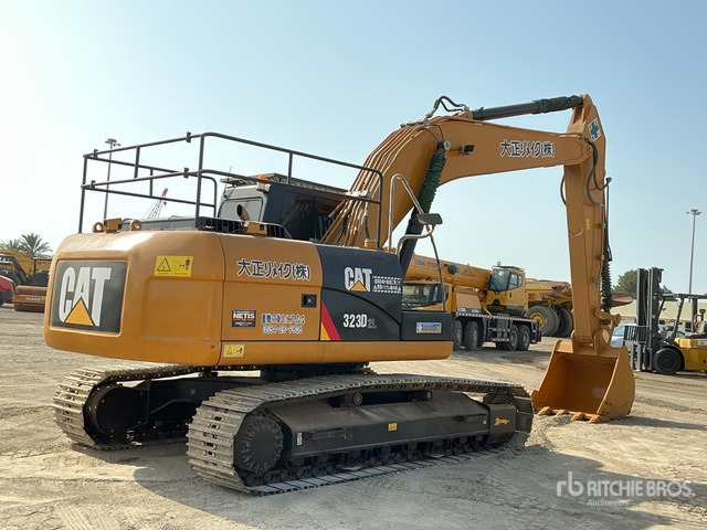 2012 Cat 323DL Tracked Excavator - Crawler excavator: picture 3 2012 Cat 323DL Tracked Excavator - Crawler excavator: picture 3