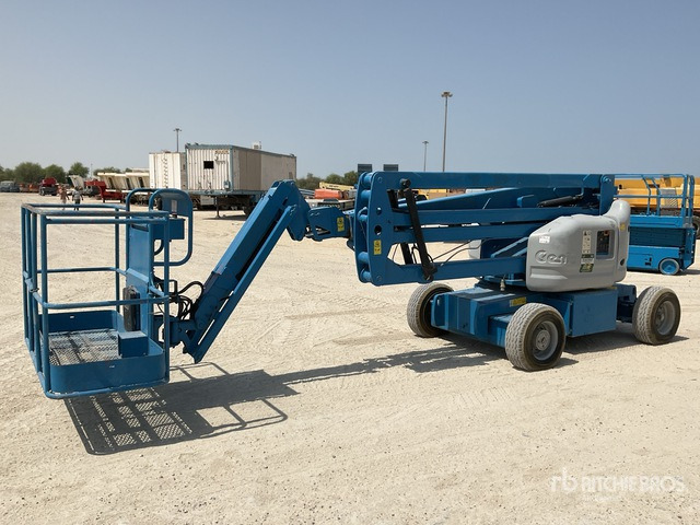 2012 Genie Z-45/25J 2WD Diesel Articulating Boom Lift - Articulated boom: picture 1 2012 Genie Z-45/25J 2WD Diesel Articulating Boom Lift - Articulated boom: picture 1