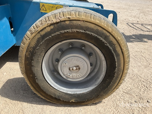 2012 Genie Z-45/25J 2WD Diesel Articulating Boom Lift - Articulated boom: picture 5 2012 Genie Z-45/25J 2WD Diesel Articulating Boom Lift - Articulated boom: picture 5