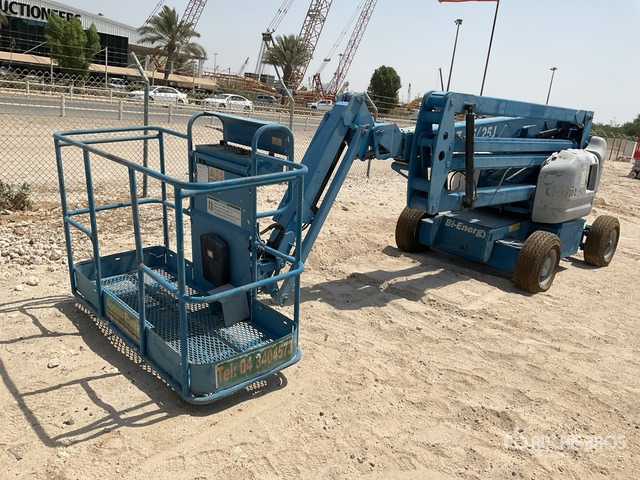 2012 Genie Z-45/25J 2WD Diesel (Inoperable) Articulating Boom Lift - Articulated boom: picture 2 2012 Genie Z-45/25J 2WD Diesel (Inoperable) Articulating Boom Lift - Articulated boom: picture 2