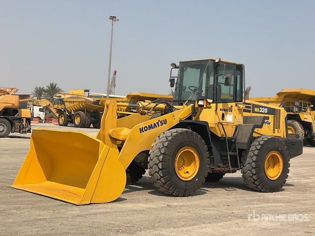 2014 Komatsu WA320-5 - Wheel loader: picture 2 2014 Komatsu WA320-5 - Wheel loader: picture 2