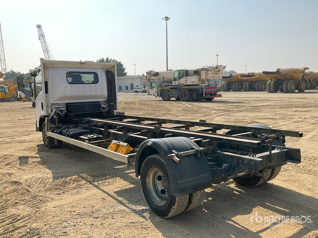 2015 Isuzu LK66YWA 4x2 Cab and Chassis - Cab chassis truck: picture 3 2015 Isuzu LK66YWA 4x2 Cab and Chassis - Cab chassis truck: picture 3