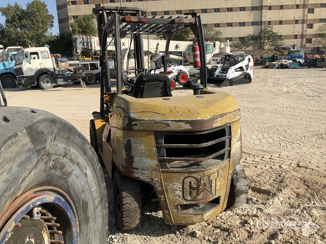 2017 Cat DP45NT 4.5 ton (Inoperable) Forklift - Forklift: picture 2 2017 Cat DP45NT 4.5 ton (Inoperable) Forklift - Forklift: picture 2