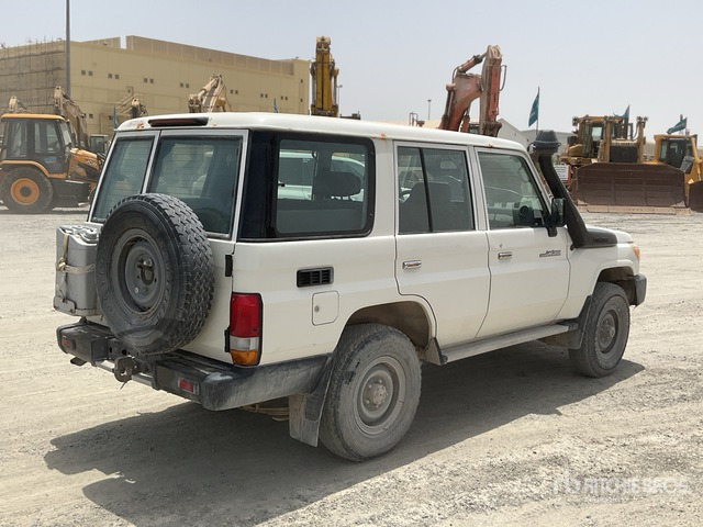 2018 Toyota Land Cruiser 76L 4x4 SUV - SUV: picture 4 2018 Toyota Land Cruiser 76L 4x4 SUV - SUV: picture 4