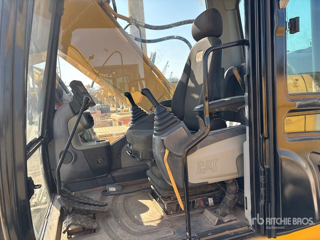 2022 Cat 323D3 Tracked Excavator - Crawler excavator: picture 5 2022 Cat 323D3 Tracked Excavator - Crawler excavator: picture 5