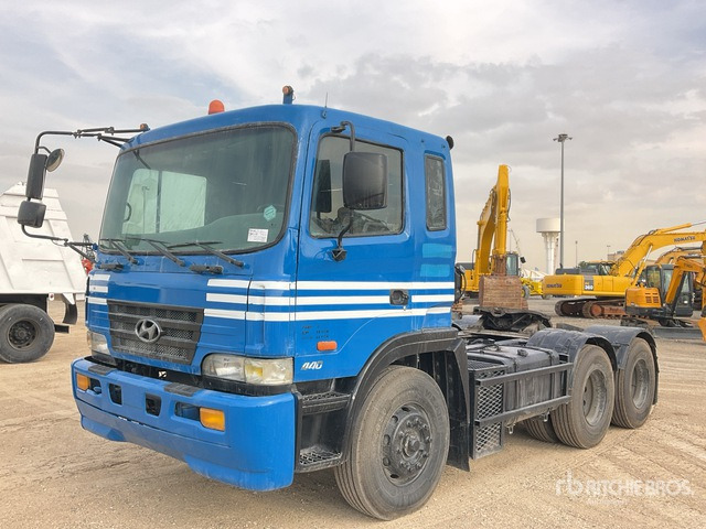 2002 Hyundai 6x4 T/A Sleeper Truck Tractor - Tractor unit: picture 1 2002 Hyundai 6x4 T/A Sleeper Truck Tractor - Tractor unit: picture 1