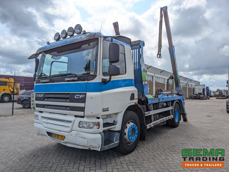 DAF FA CF 75.310 4x2 Daycab Euro5 VDL PortaalSysteem 12T - ManualGearbox (V773) - Skip loader truck: picture 1 DAF FA CF 75.310 4x2 Daycab Euro5 VDL PortaalSysteem 12T - ManualGearbox (V773) - Skip loader truck: picture 1