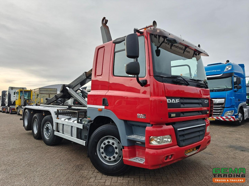 DAF FAK CF85.410 8x2/4 Slaapcab Euro5 - HaakarmSysteem VDL S25-5900 25T - Lift/NaloopAs - SmartTacho - Hook lift truck: picture 4 DAF FAK CF85.410 8x2/4 Slaapcab Euro5 - HaakarmSysteem VDL S25-5900 25T - Lift/NaloopAs - SmartTacho - Hook lift truck: picture 4