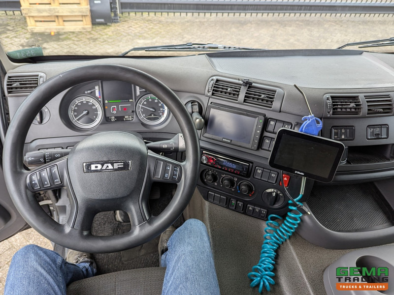 Interior photo 2: Leasing of DAF FAN CF280 6x2/4 DayCab Euro6 - Koel-VriesBak 7.9m + Carrier Supra 1150MT + Laadklep 2000kg - 10/2025APK DAF FAN CF280 6x2/4 DayCab Euro6 - Koel-VriesBak 7.9m + Carrier Supra 1150MT + Laadklep 2000kg - 10/2025APK