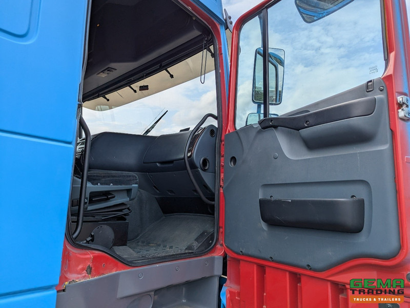 Leasing of DAF XF95.430 4x2 Spacecab Euro2 - Retarder - Geslotenbak 7.7m - Handgeschakeld - Vangmuil DAF XF95.430 4x2 Spacecab Euro2 - Retarder - Geslotenbak 7.7m - Handgeschakeld - Vangmuil: picture 12