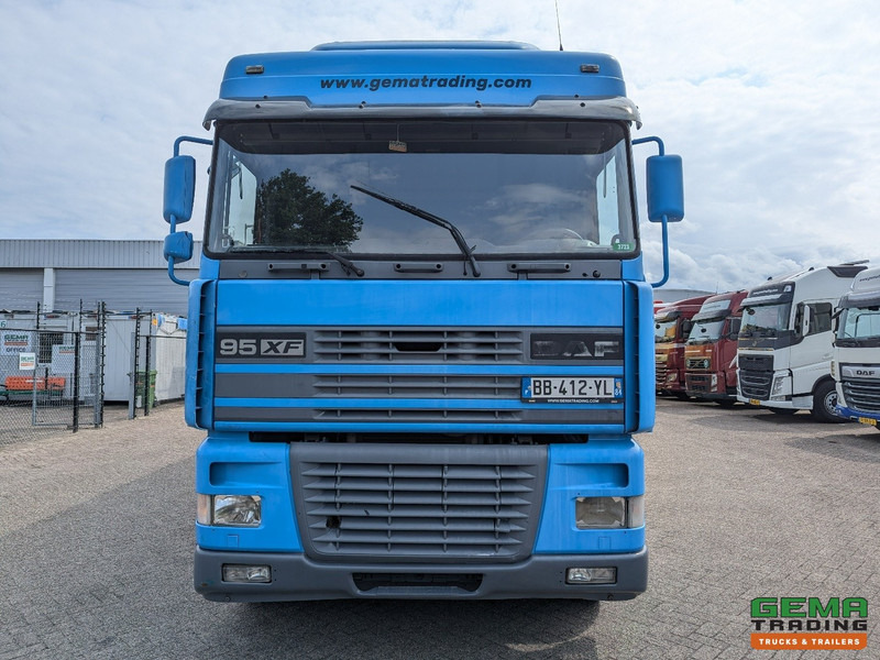 Leasing of DAF XF95.430 4x2 Spacecab Euro2 - Retarder - Geslotenbak 7.7m - Handgeschakeld - Vangmuil DAF XF95.430 4x2 Spacecab Euro2 - Retarder - Geslotenbak 7.7m - Handgeschakeld - Vangmuil: picture 7