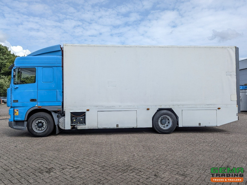 Leasing of DAF XF95.430 4x2 Spacecab Euro2 - Retarder - Geslotenbak 7.7m - Handgeschakeld - Vangmuil DAF XF95.430 4x2 Spacecab Euro2 - Retarder - Geslotenbak 7.7m - Handgeschakeld - Vangmuil: picture 17