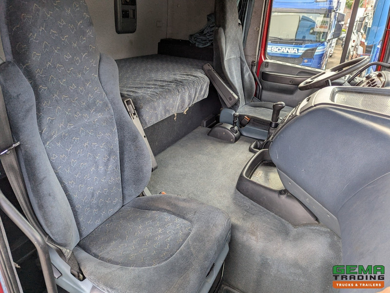 Leasing of DAF XF95.430 4x2 Spacecab Euro2 - Retarder - Geslotenbak 7.7m - Handgeschakeld - Vangmuil DAF XF95.430 4x2 Spacecab Euro2 - Retarder - Geslotenbak 7.7m - Handgeschakeld - Vangmuil: picture 6