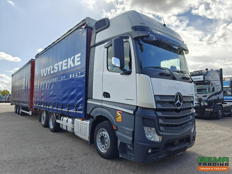 Mercedes-Benz Actros 2645 6x2 Gigaspace Euro6 + 3Axle Trailer - 115m³ VolumeCombi - Dubbele Tanks - Moffet Aansluiting - HH Vloer - SMARTTacho V2 - Box truck: picture 4 Mercedes-Benz Actros 2645 6x2 Gigaspace Euro6 + 3Axle Trailer - 115m³ VolumeCombi - Dubbele Tanks - Moffet Aansluiting - HH Vloer - SMARTTacho V2 - Box truck: picture 4