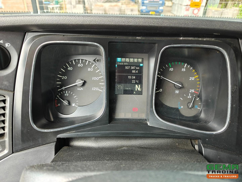 Box truck Mercedes-Benz Actros 2645 6x2 Gigaspace Euro6 + 3Axle Trailer -  115m³ VolumeCombi - Dubbele Tanks - Moffet Aansluiting - HH Vloer - SMARTTacho V2: picture 15 Box truck Mercedes-Benz Actros 2645 6x2 Gigaspace Euro6 + 3Axle Trailer -  115m³ VolumeCombi - Dubbele Tanks - Moffet Aansluiting - HH Vloer - SMARTTacho V2: picture 15