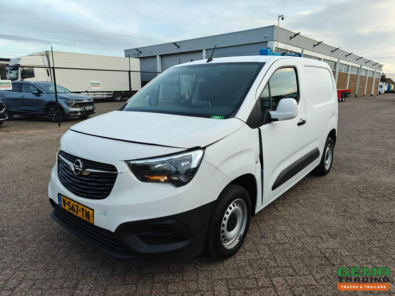Opel Combo 1.6D Euro6 - L1H1 - Handgeschakeld - Navi - Trekhaak - Small van: picture 1 Opel Combo 1.6D Euro6 - L1H1 - Handgeschakeld - Navi - Trekhaak - Small van: picture 1