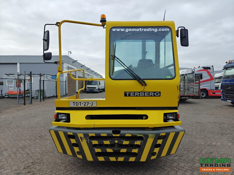 Terberg YT182 Allison - Schotel 30T - Naafreductie - Cummins - Landbouw Kenteken 40km/h - Terminal tractor: picture 5 Terberg YT182 Allison - Schotel 30T - Naafreductie - Cummins - Landbouw Kenteken 40km/h - Terminal tractor: picture 5