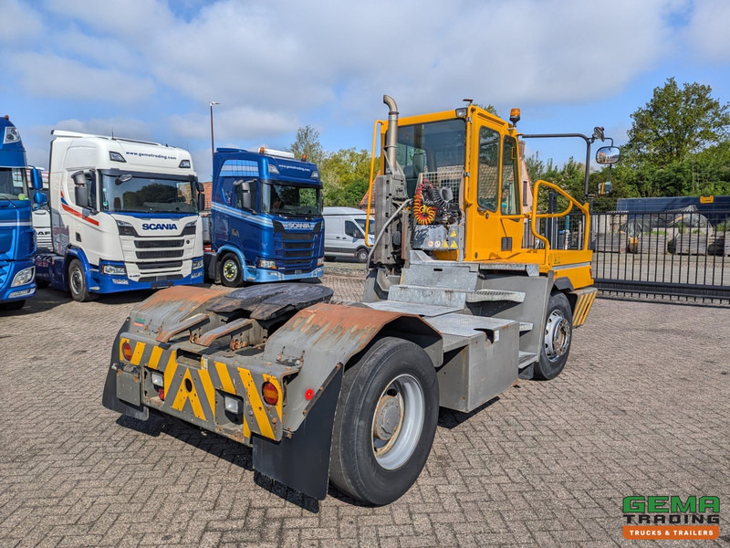 Terberg YT222 Allison - Schotel 30T - Landbouw kenteken - Uren 26725 - Terminal tractor: picture 3 Terberg YT222 Allison - Schotel 30T - Landbouw kenteken - Uren 26725 - Terminal tractor: picture 3