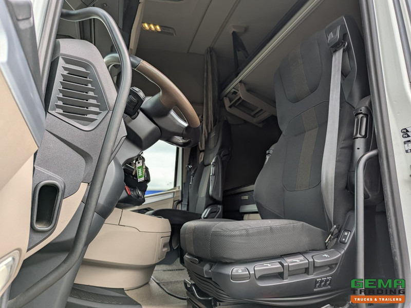 DAF XG+ 4x2 Euro6E - MEGA/Lowdeck - Retarder - Dubbele tanks - MirrorCam - 3 DVS StarRating - Tractor unit: picture 5 DAF XG+ 4x2 Euro6E - MEGA/Lowdeck - Retarder - Dubbele tanks - MirrorCam - 3 DVS StarRating - Tractor unit: picture 5