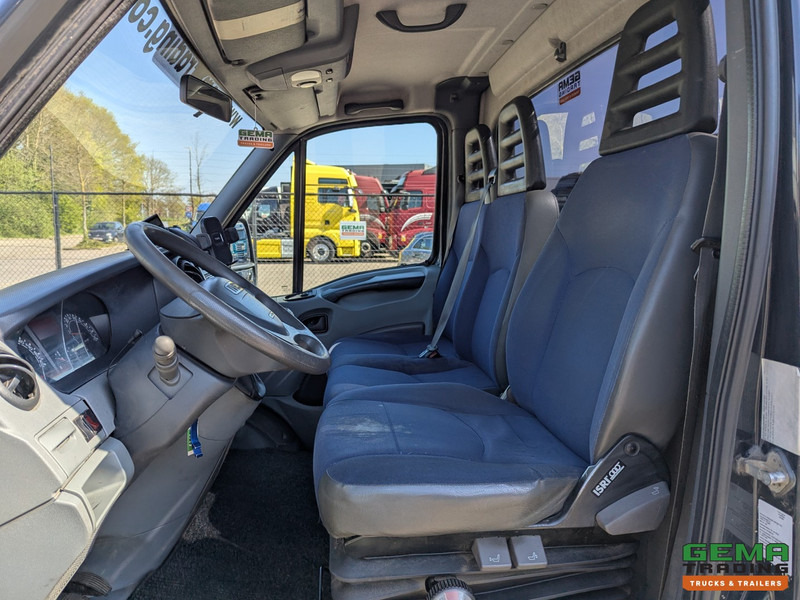 Iveco 35C18/T 4x2 Euro4 - BE-Trekker - 3-Zits - Luchthoorns - NAP - 07/2025APK - Tractor unit: picture 5 Iveco 35C18/T 4x2 Euro4 - BE-Trekker - 3-Zits - Luchthoorns - NAP - 07/2025APK - Tractor unit: picture 5
