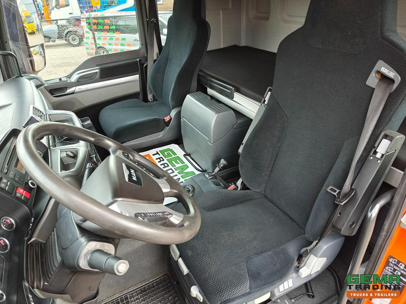 MAN TGS 26.480 6x2 Slaapcab Euro6A - Hydrauliek - LiftAs - NATO - NL kenteken - Tractor unit: picture 5 MAN TGS 26.480 6x2 Slaapcab Euro6A - Hydrauliek - LiftAs - NATO - NL kenteken - Tractor unit: picture 5