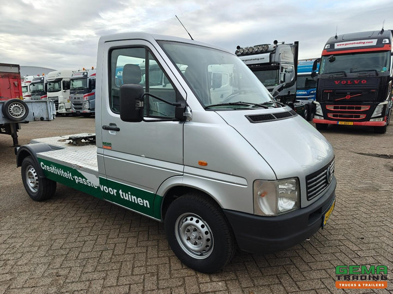 Volkswagen Lt 35 2.5 TDI BE-Trekker - Handgeschakeld - 5 Cil. - Blad geveerd - 136.000km - Tractor unit: picture 2 Volkswagen Lt 35 2.5 TDI BE-Trekker - Handgeschakeld - 5 Cil. - Blad geveerd - 136.000km - Tractor unit: picture 2