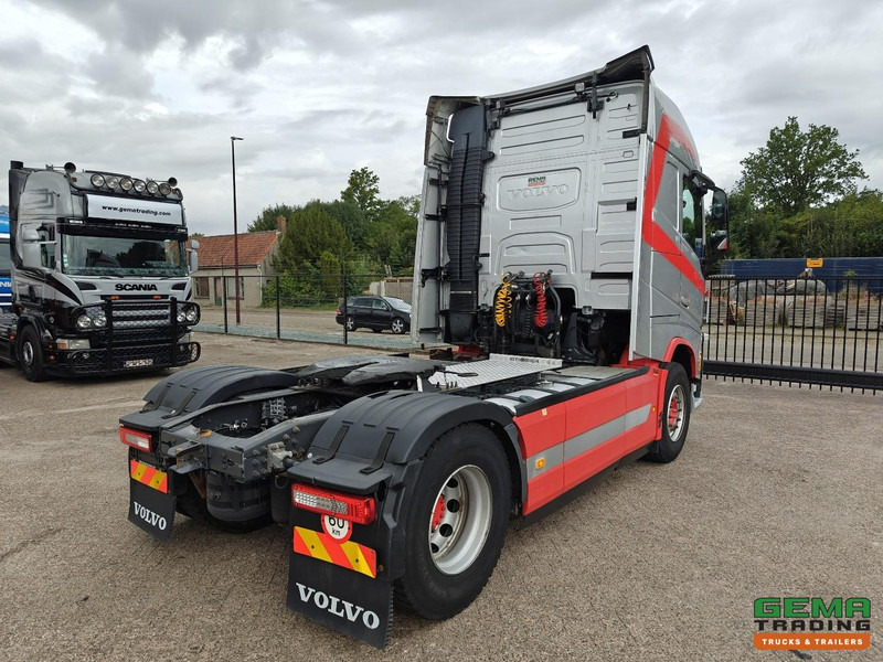 Volvo FH460 4x2 Globetrotter Euro6 - KiepHydrauliek - Dubbele Tanks - SMARTTacho V2 - 03/2026 APK - Tractor unit: picture 3 Volvo FH460 4x2 Globetrotter Euro6 - KiepHydrauliek - Dubbele Tanks - SMARTTacho V2 - 03/2026 APK - Tractor unit: picture 3
