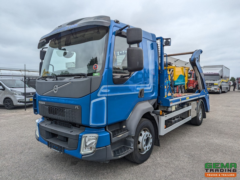 Volvo FL240 4x2 Dagcab Euro6 - JOAB PortaalSysteem 8T - Afstandsbediening - Webasto - Skip loader truck: picture 1 Volvo FL240 4x2 Dagcab Euro6 - JOAB PortaalSysteem 8T - Afstandsbediening - Webasto - Skip loader truck: picture 1