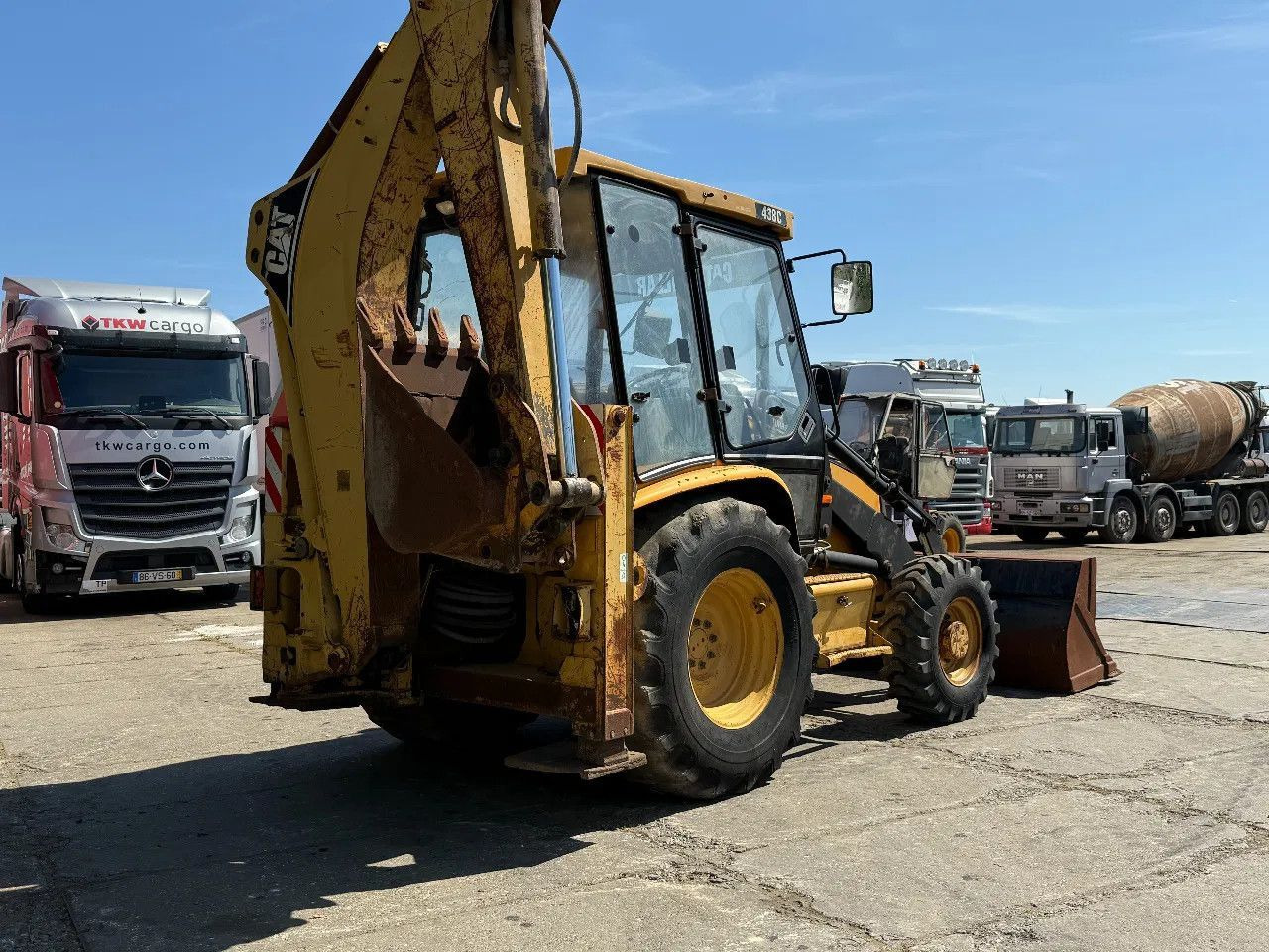 Backhoe loader CAT 438C 4X4 Backhoe Loader: picture 16