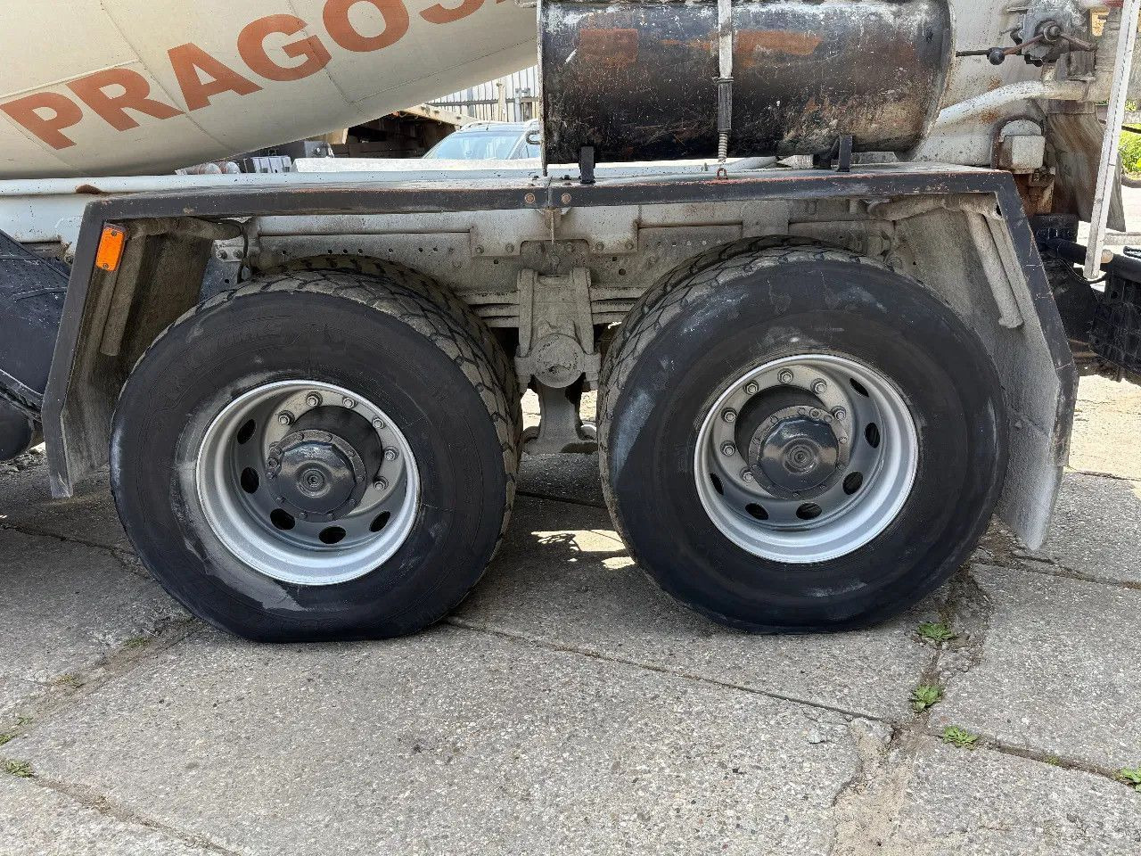 Mercedes-Benz Actros 3236 MP2 V6 8X4 9M3 Beton Mixer Spring/Sp - Concrete mixer truck: picture 5 Mercedes-Benz Actros 3236 MP2 V6 8X4 9M3 Beton Mixer Spring/Sp - Concrete mixer truck: picture 5